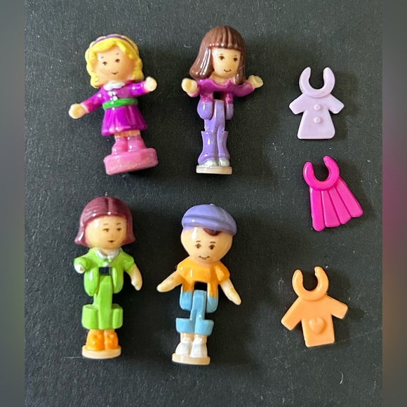 Polly Pocket Magical Movin’ Pollyville Playset - Picture 14 of 16